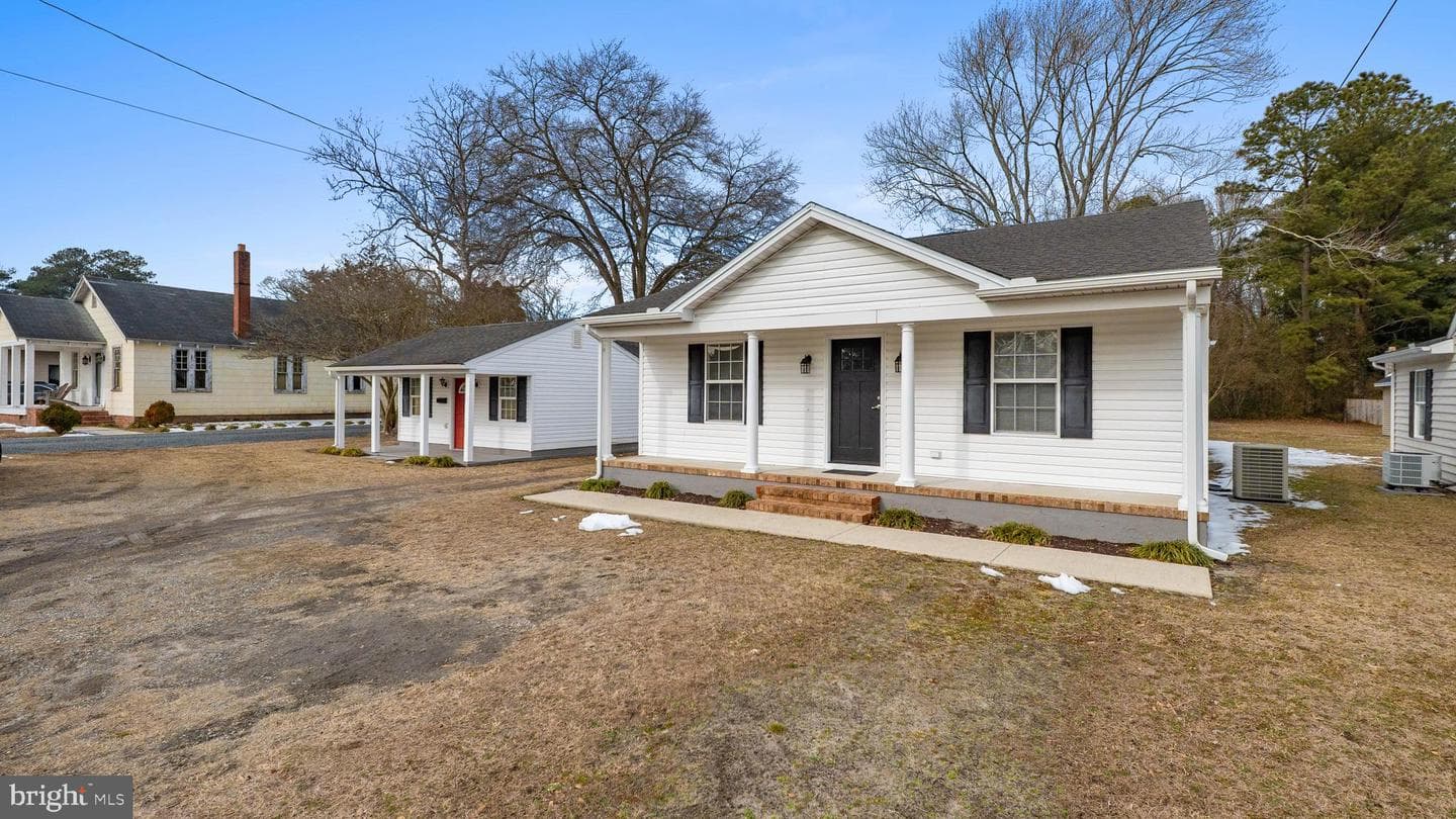 108 Camden Avenue photo 26