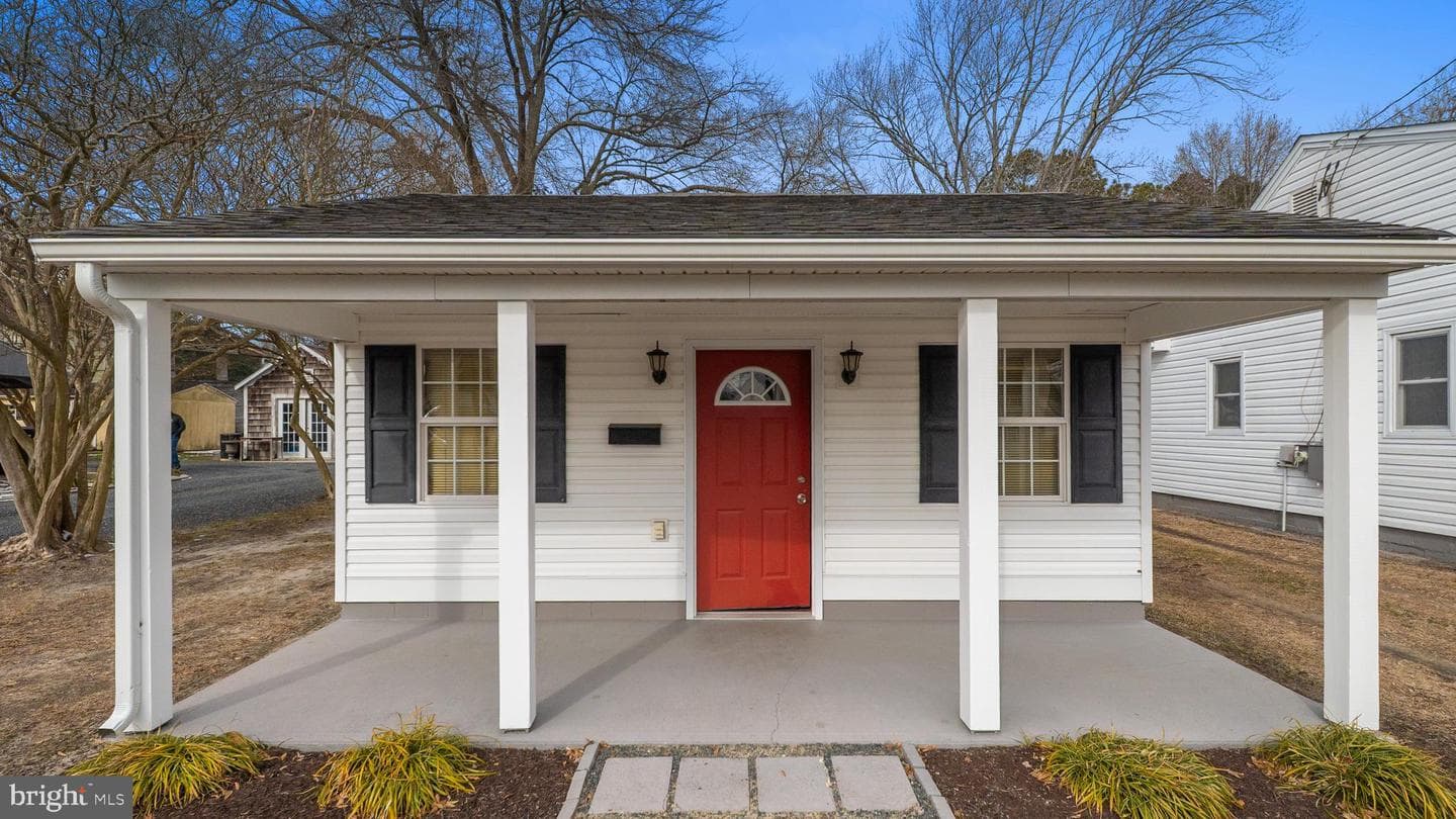 108 Camden Avenue photo 28