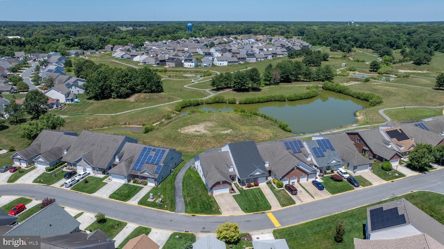 9016 Executive Club Dr photo 27