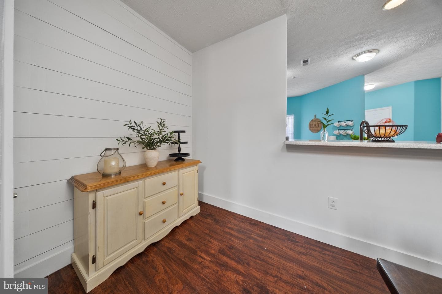 9016 Executive Club Dr photo 6