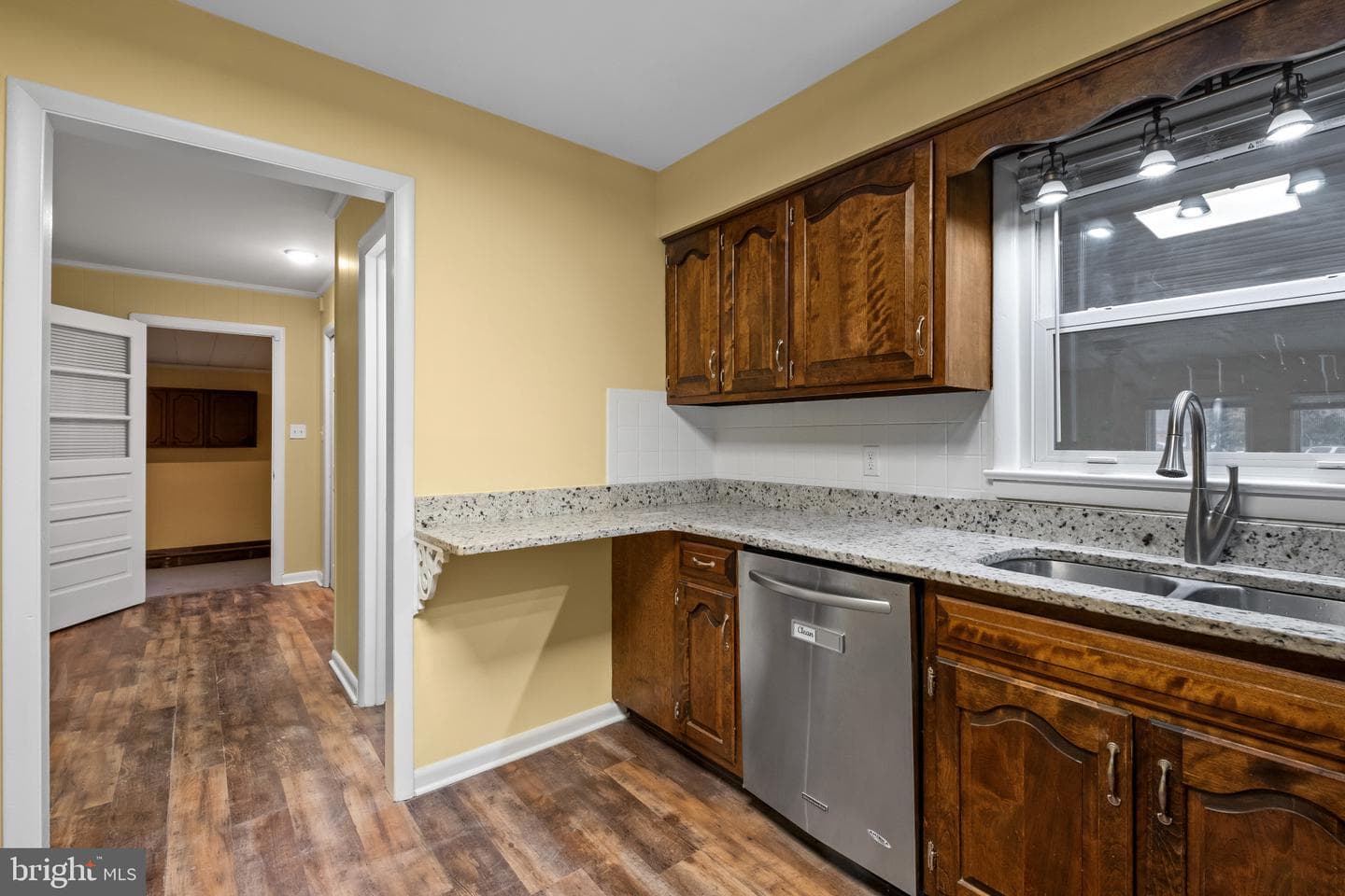 1517 Lavale Terrace photo 7