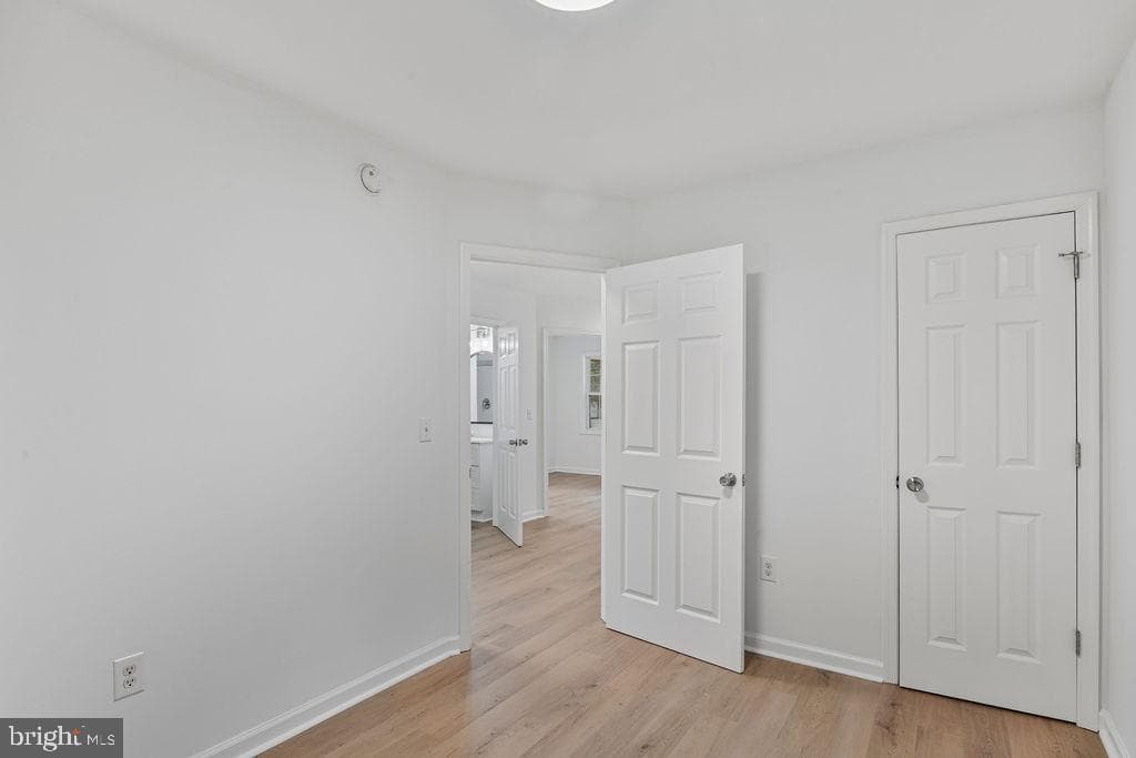 905 Hanover Street photo 26