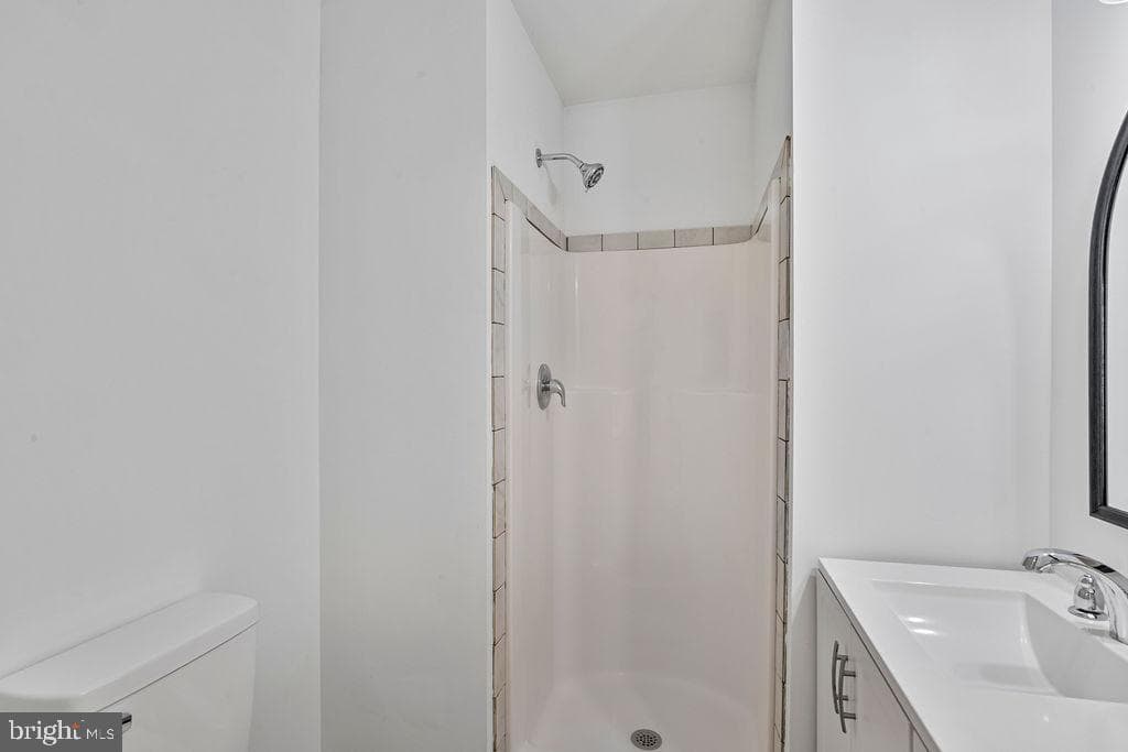 905 Hanover Street photo 31