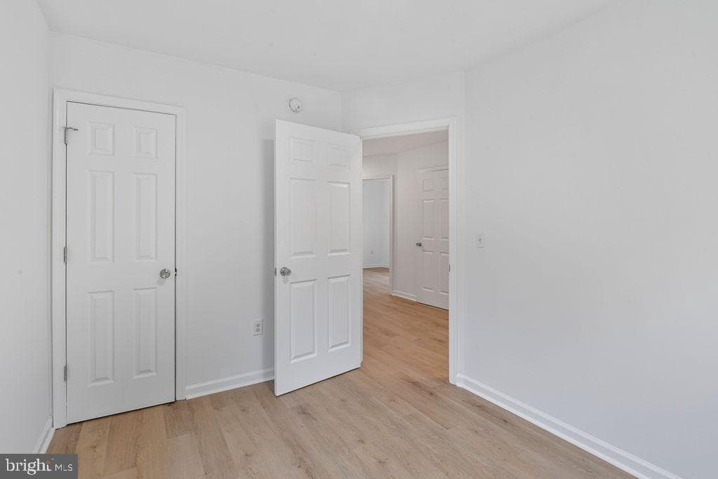 905 Hanover Street photo 36
