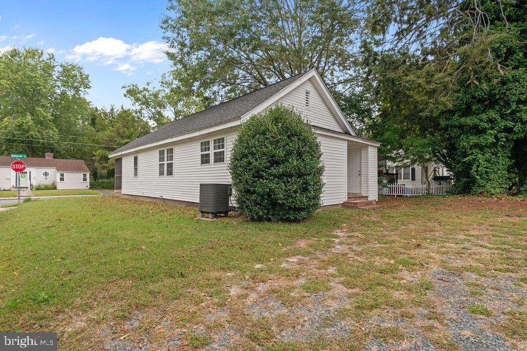 905 Hanover Street photo 38