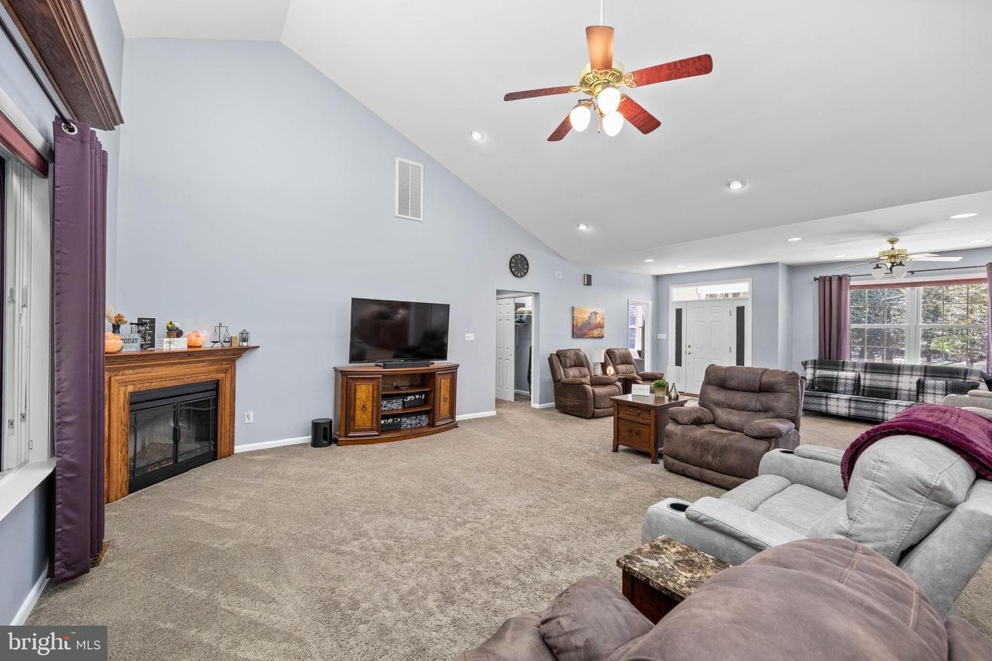 7814 Broadleaf Drive photo 5