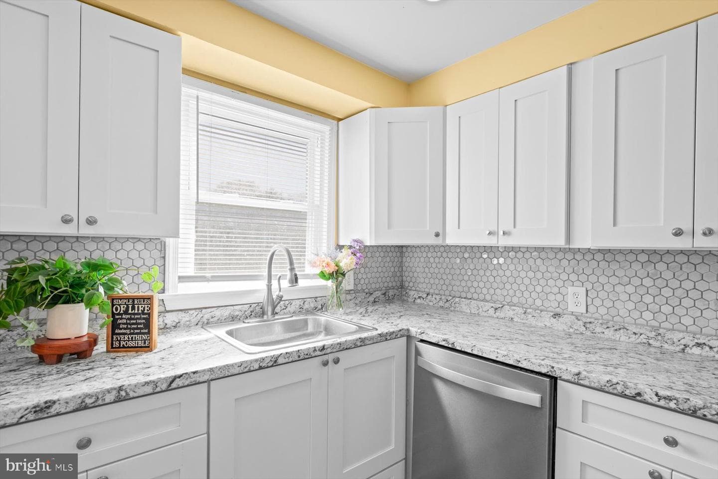 8100 Jersey Road photo 12