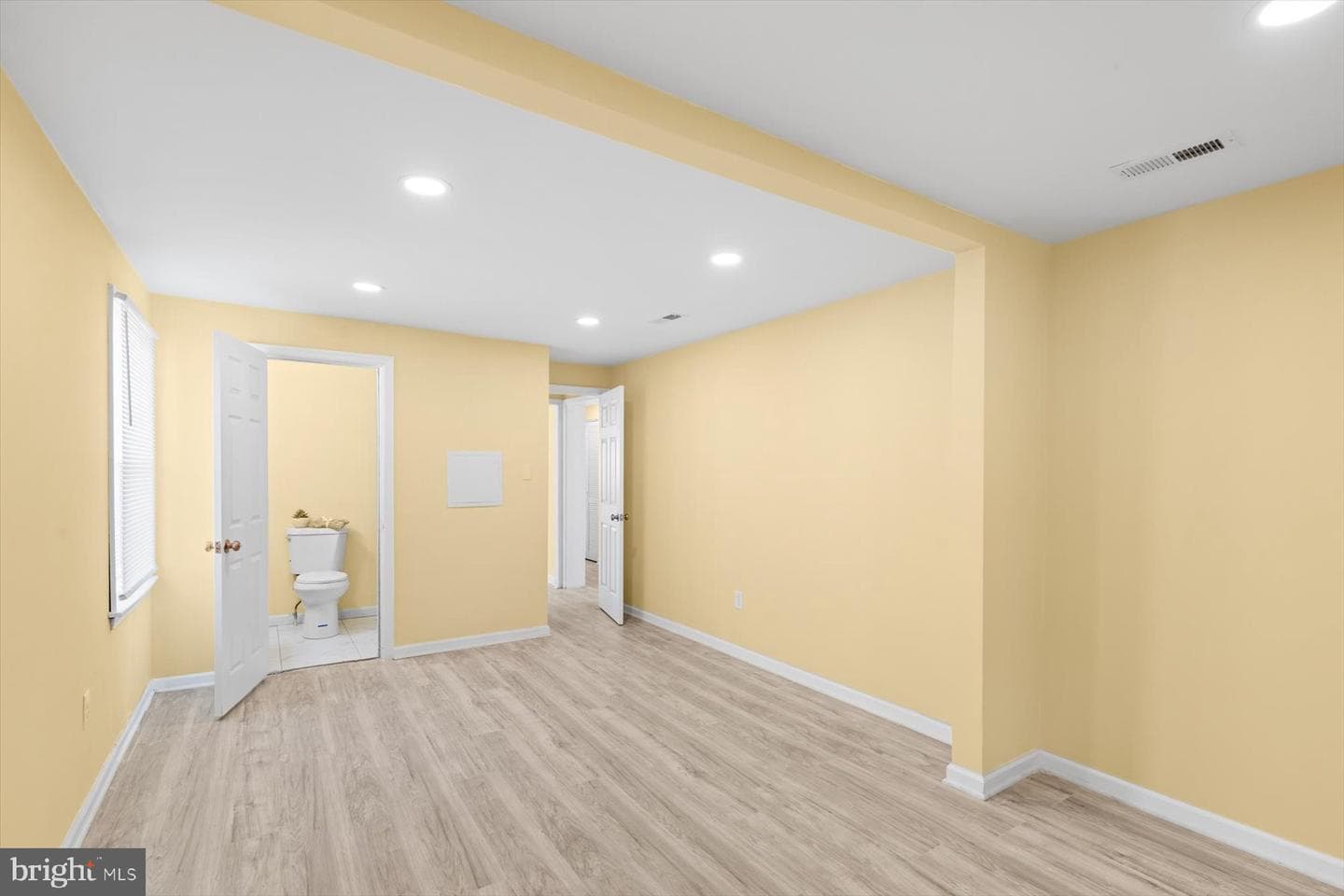 8100 Jersey Road photo 15