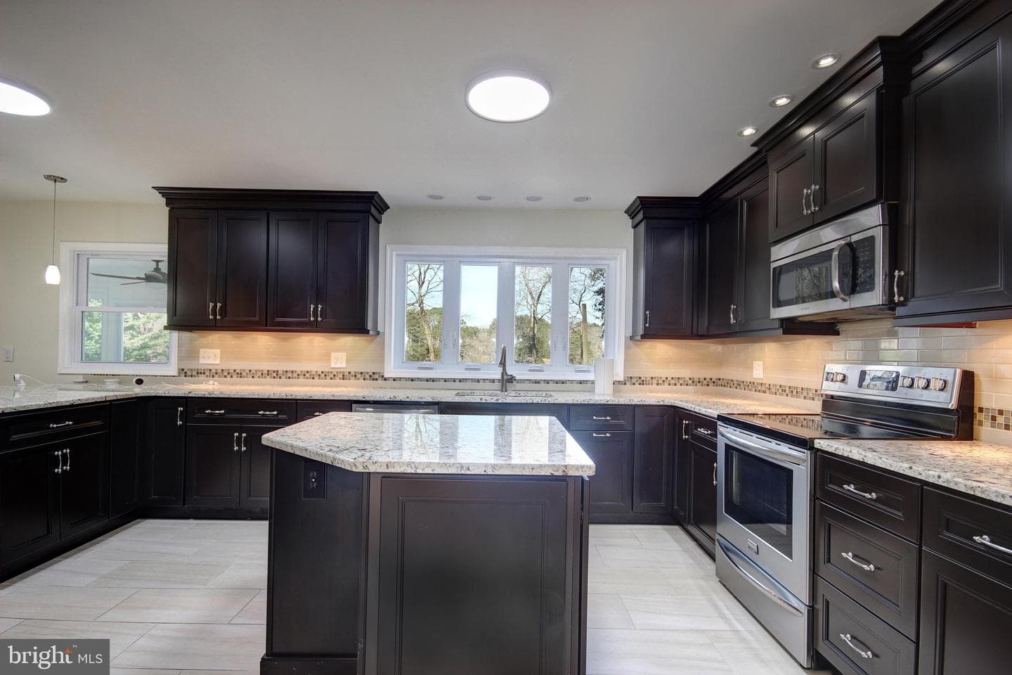 1902 Kipling Drive photo 6