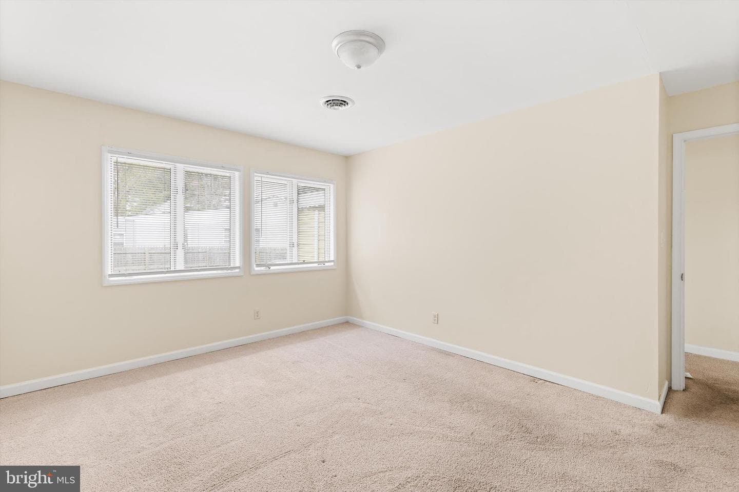 308 E Cedar Lane photo 21