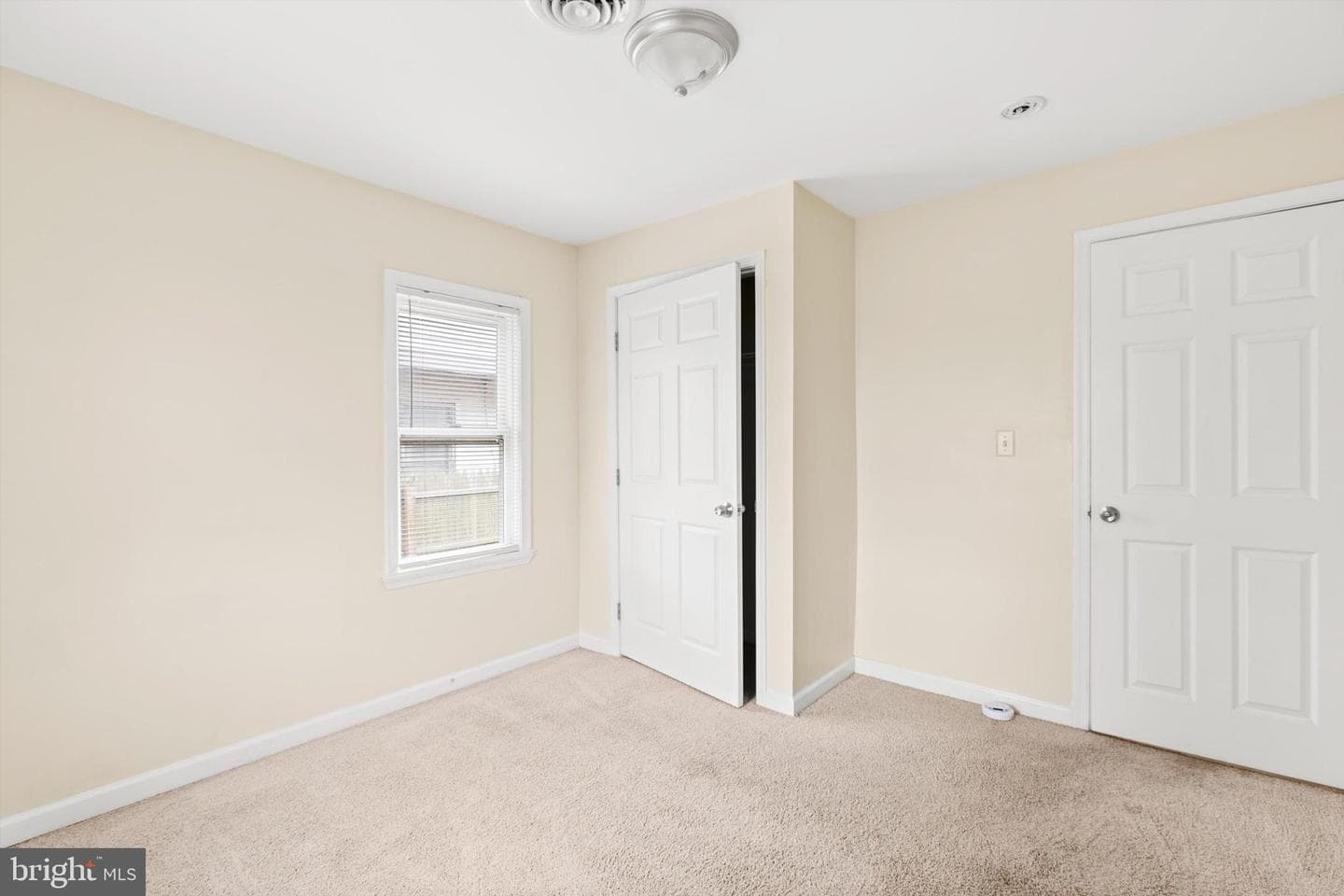 308 E Cedar Lane photo 29