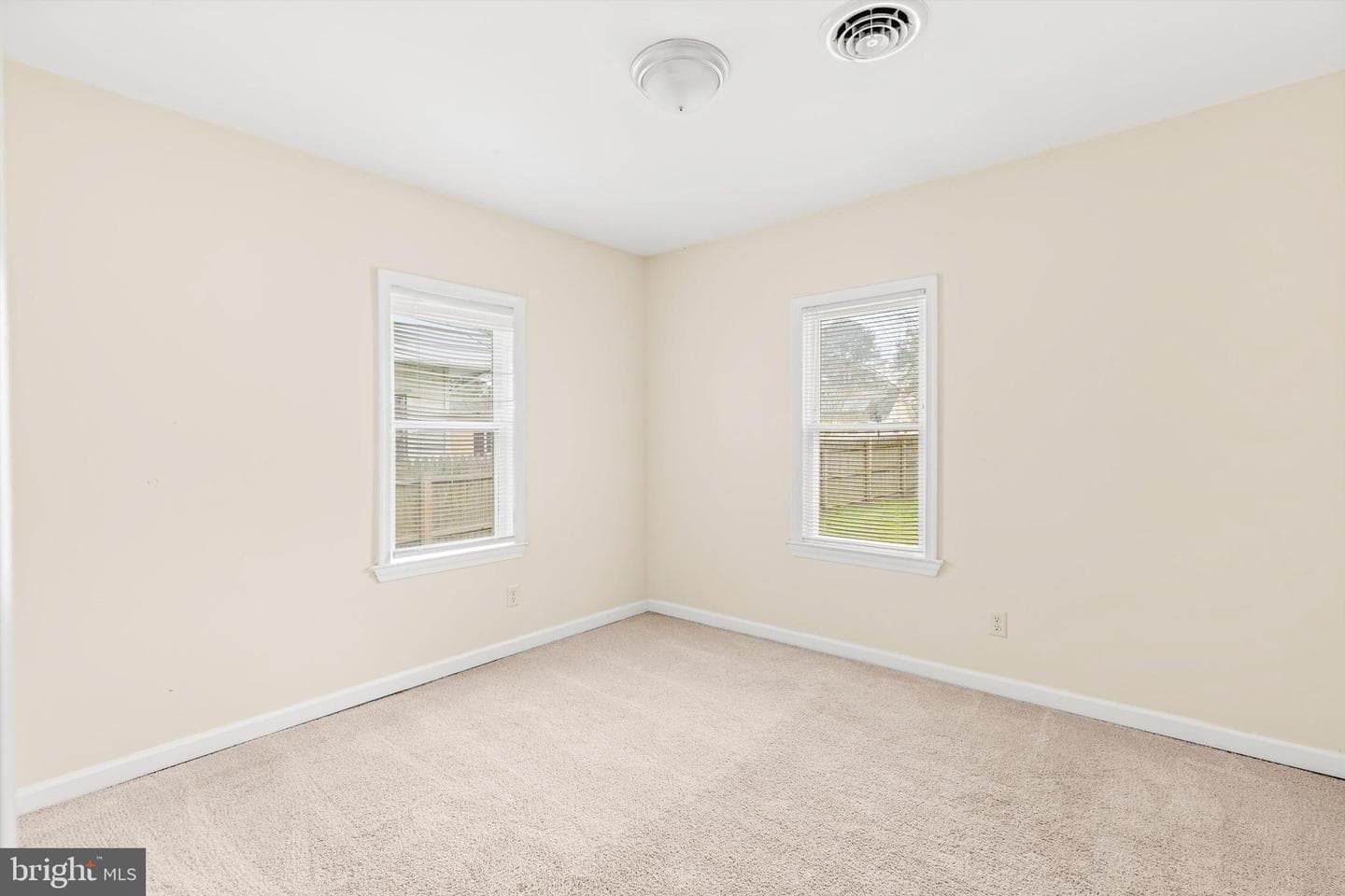 308 E Cedar Lane photo 30