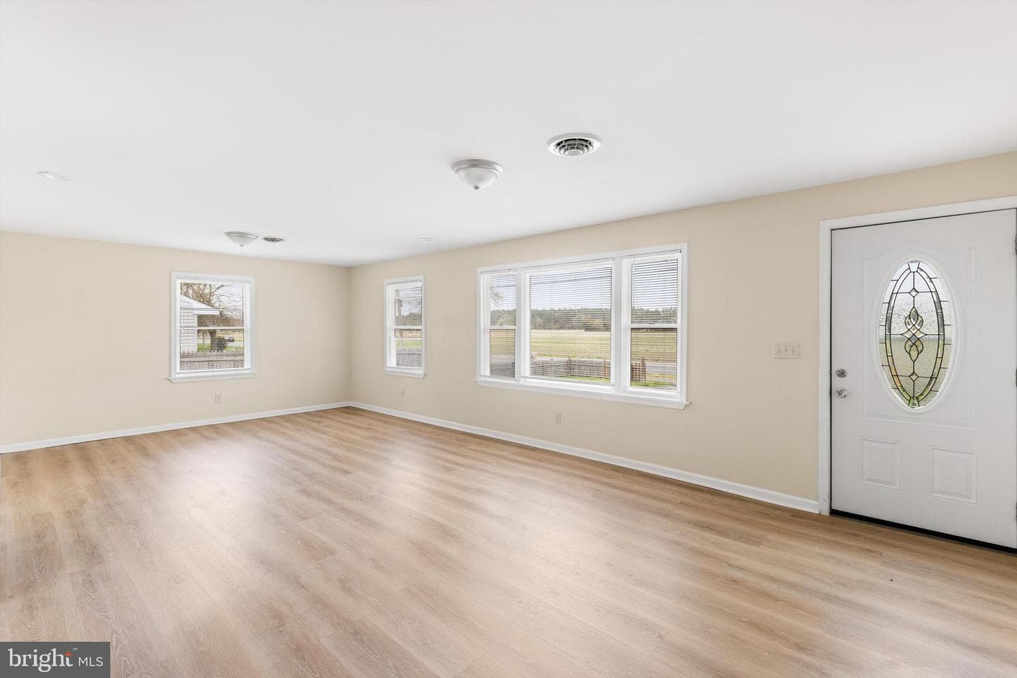 308 E Cedar Lane photo 9