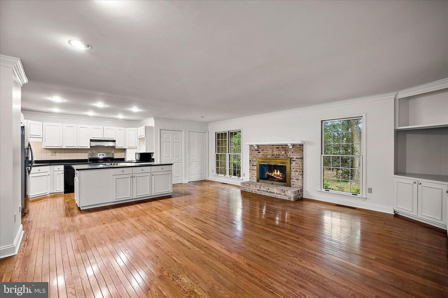 611 N Park Drive photo 24