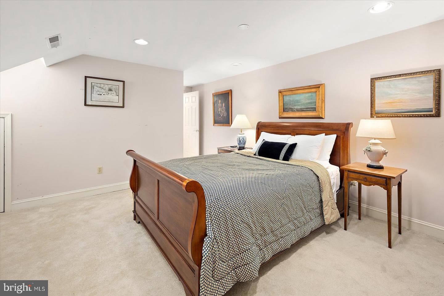611 N Park Drive photo 93