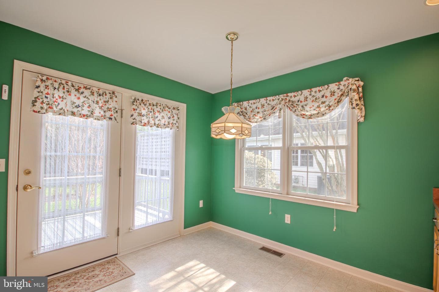 223 Creekside Drive photo 14