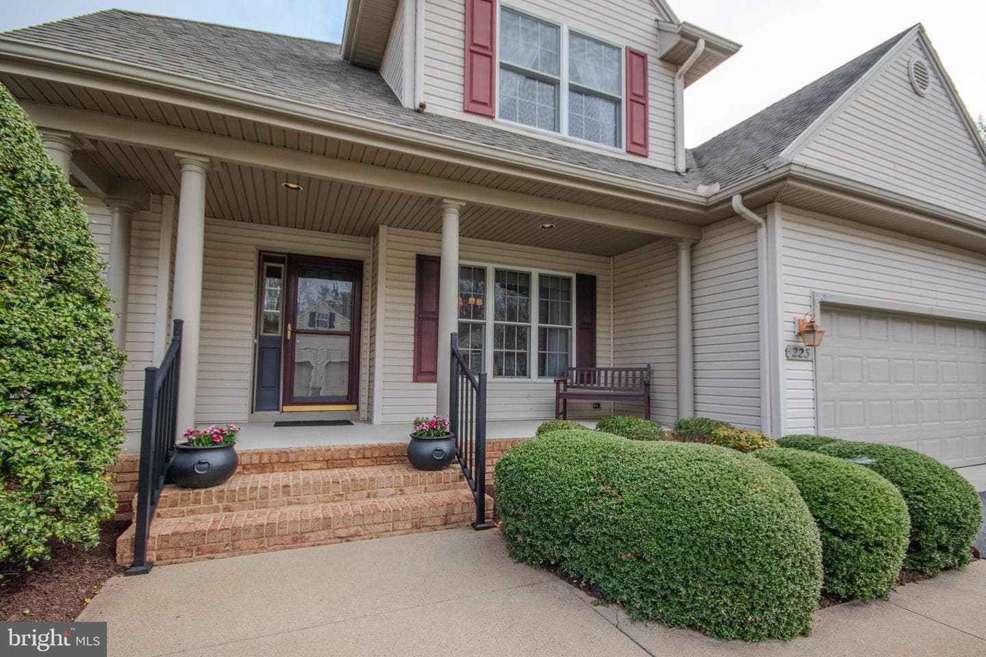 223 Creekside Drive photo 4