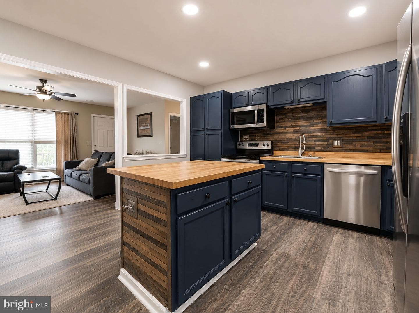 27905 Ocean Gateway photo 7