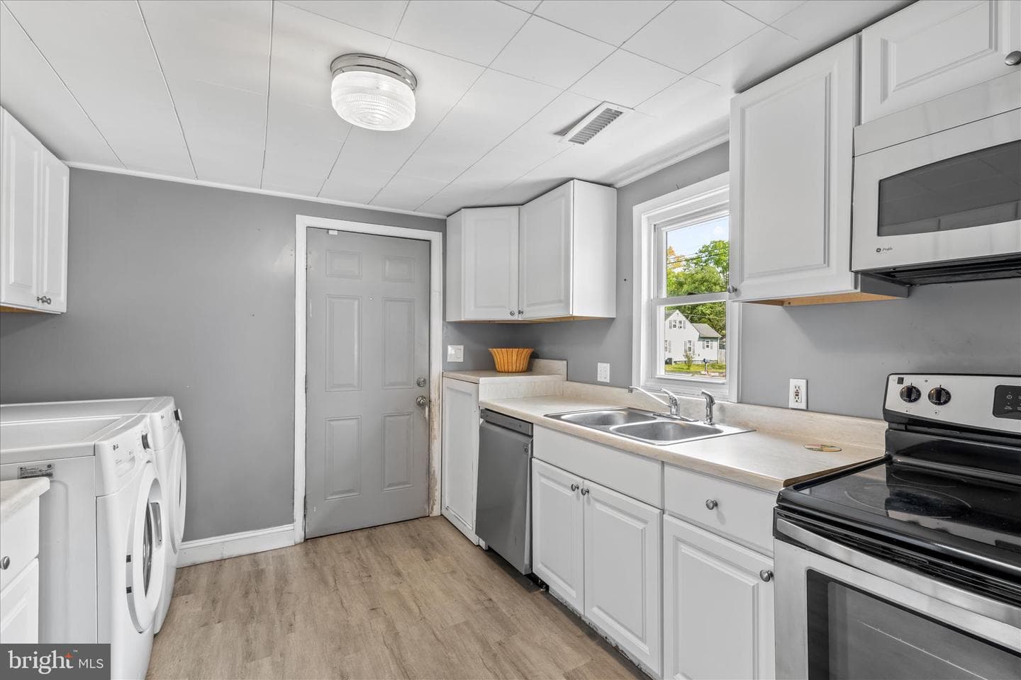 306 Atlantic Avenue photo 16