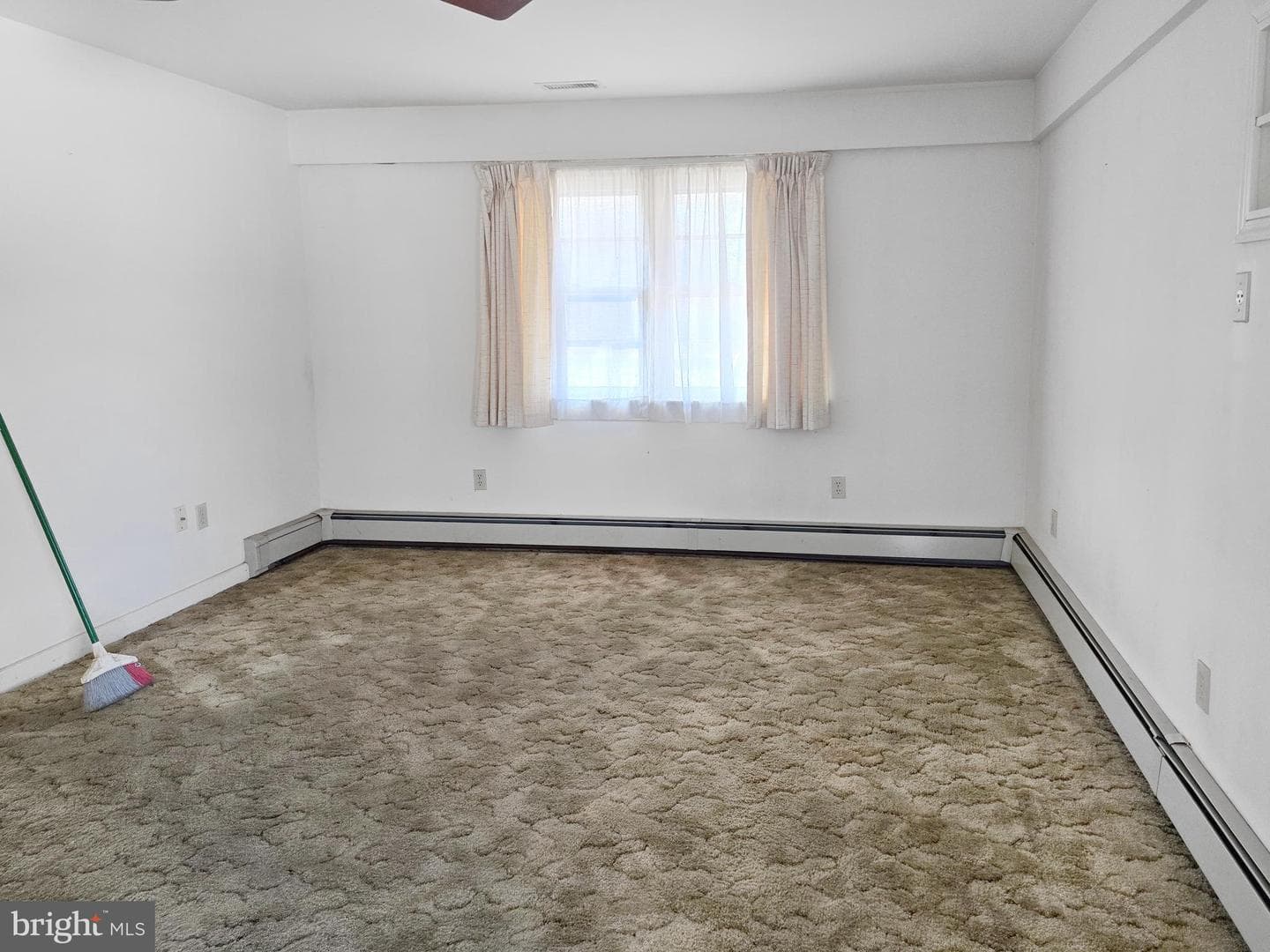 105 Lakeview Drive photo 8