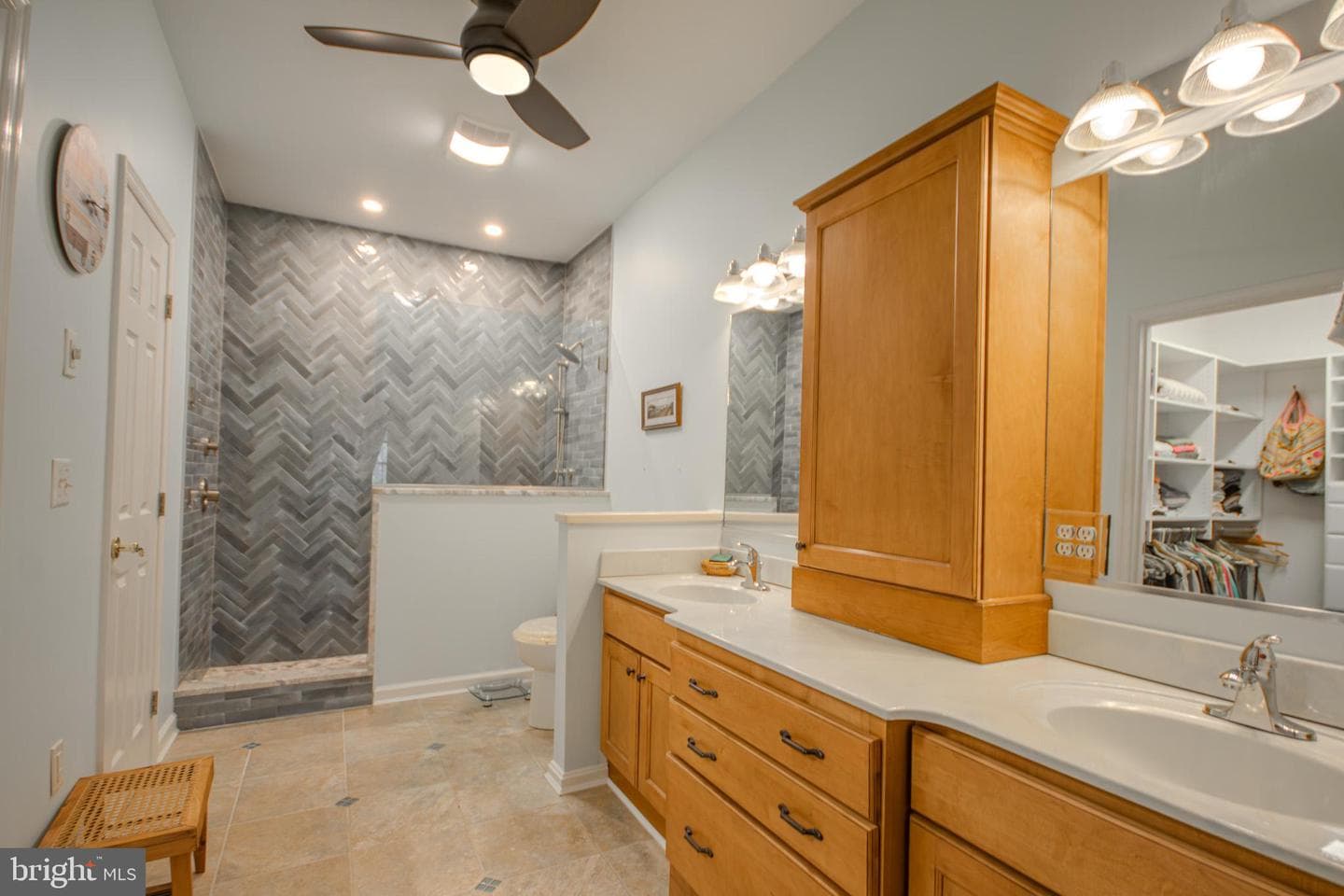 922 Winding Way photo 20