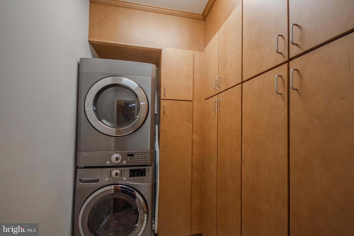 922 Winding Way photo 36
