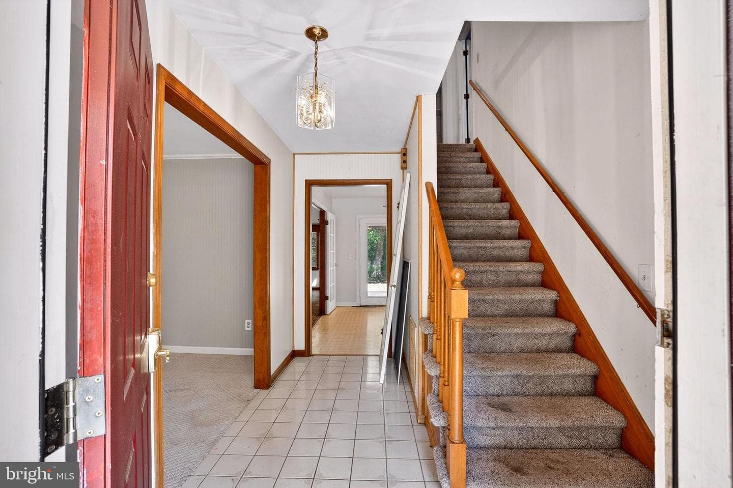 1005 Lantern Hill Court photo 3
