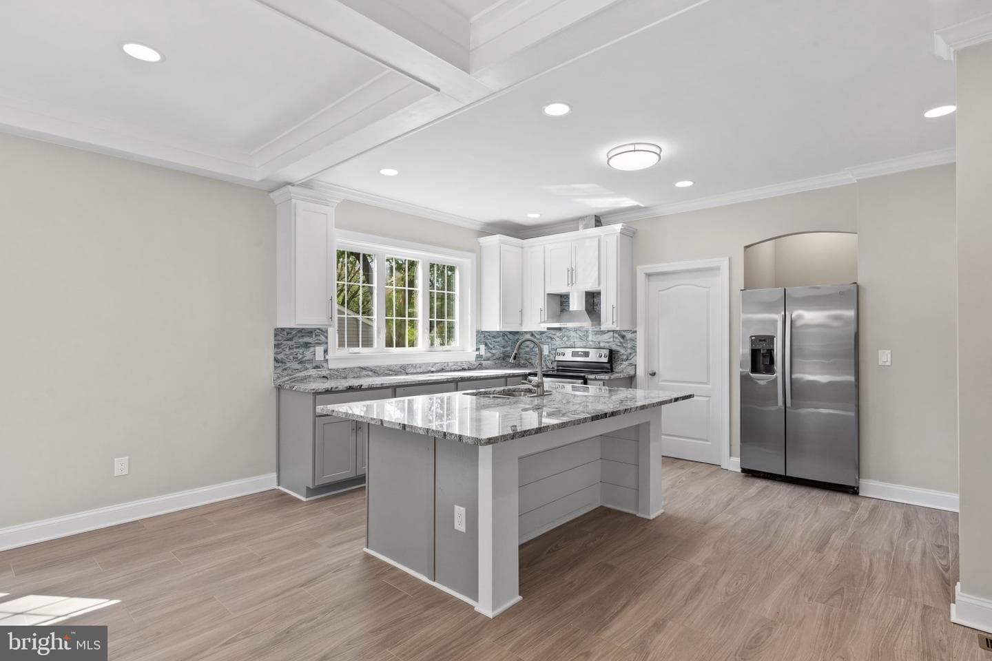1107 Mineola Avenue photo 12