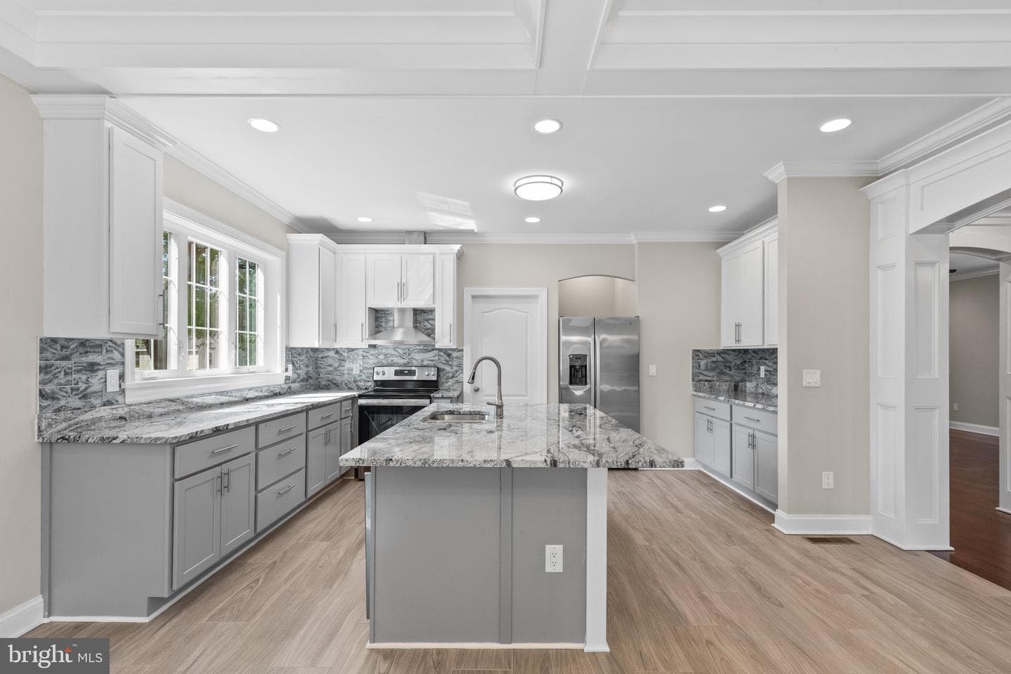 1107 Mineola Avenue photo 13