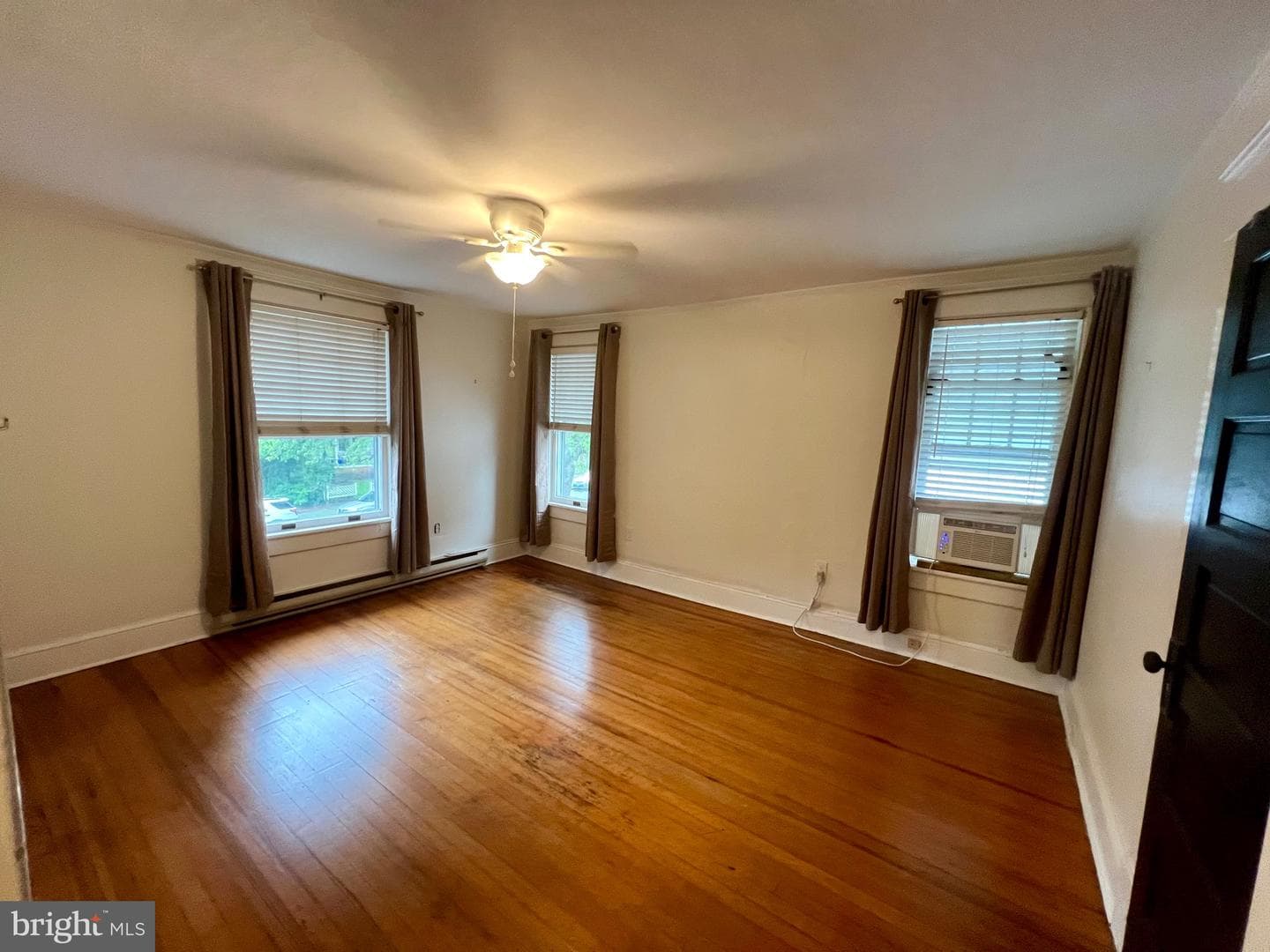 309 Middle Boulevard photo 49