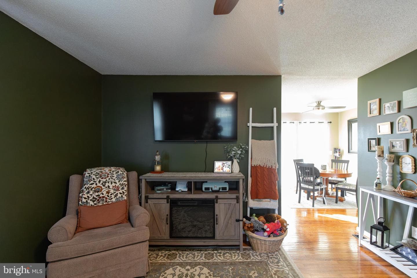 6178 Ayrshire Drive photo 8