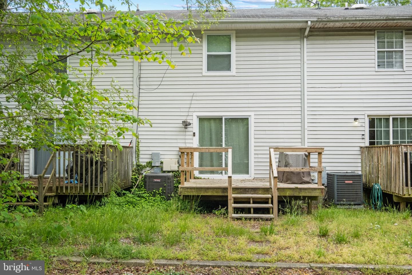 731 Hemlock St photo 19