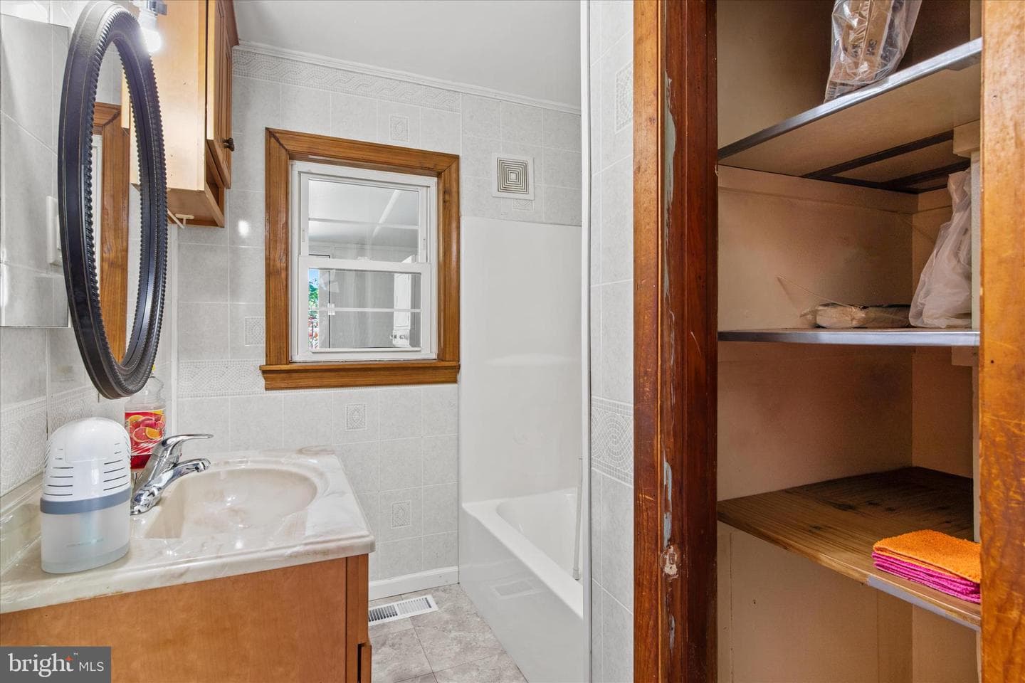 921 Brown Street photo 17