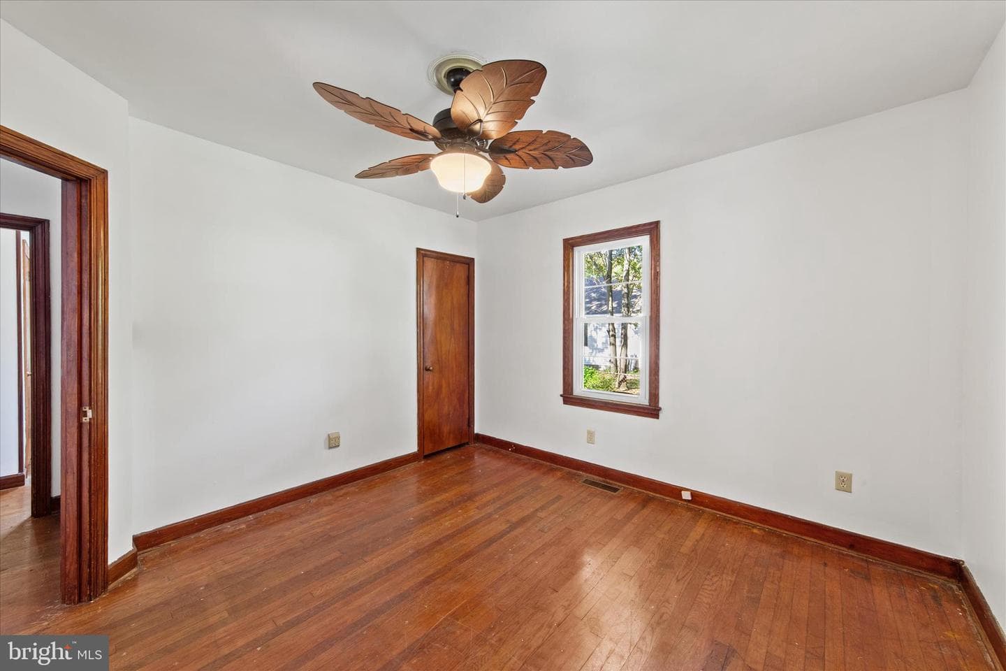 921 Brown Street photo 21