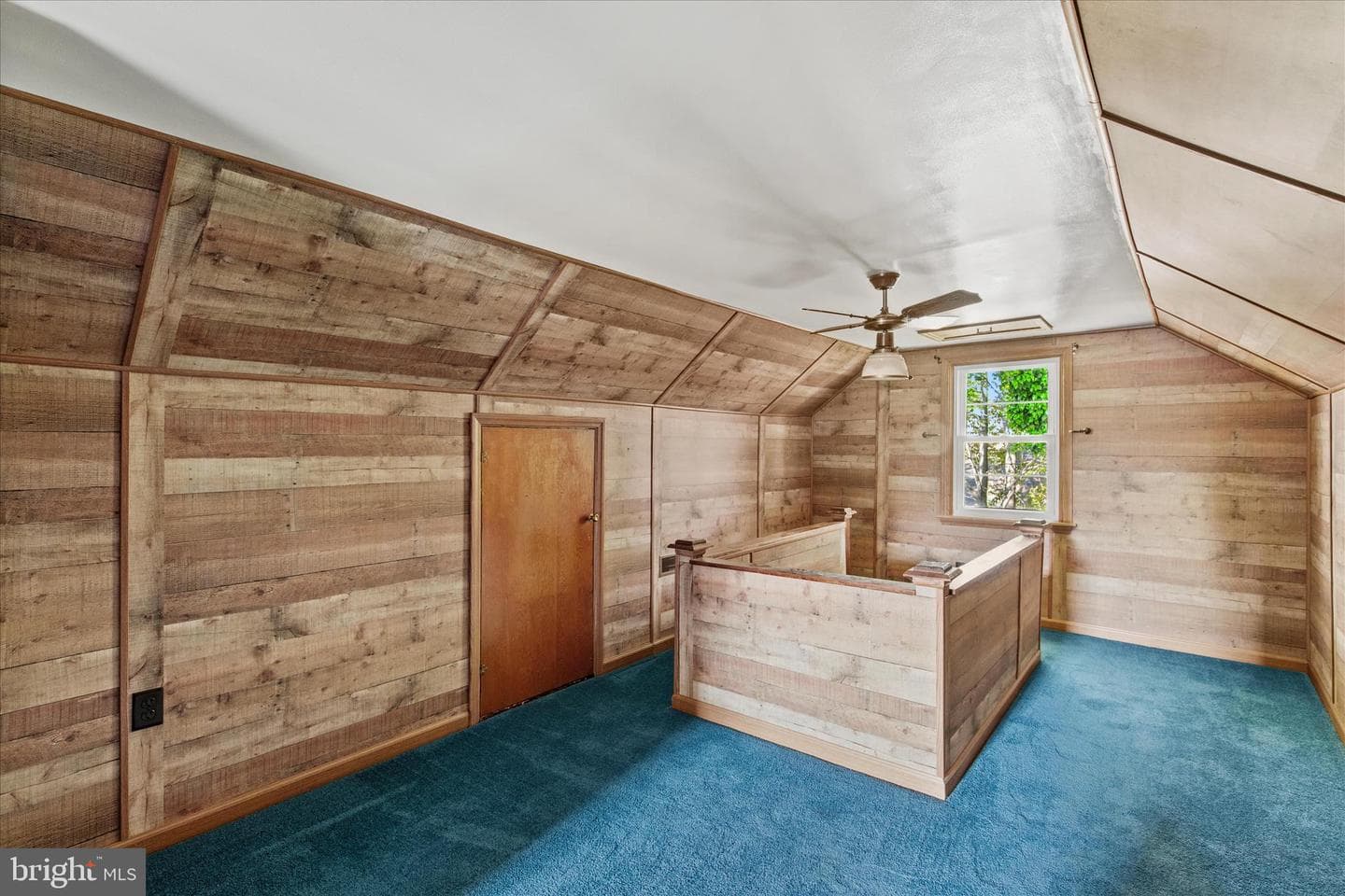 921 Brown Street photo 27
