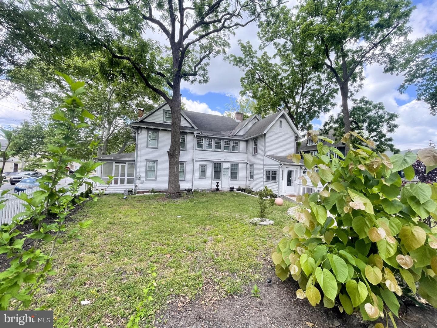 801 N Division photo 59