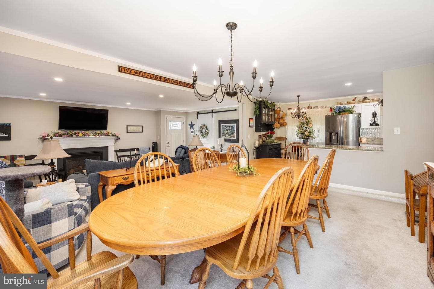 123 Francis Dr photo 8