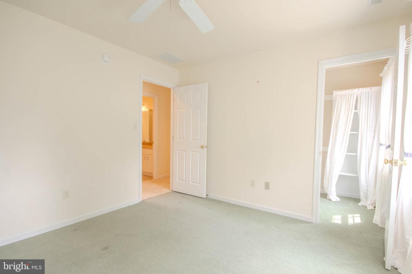 27580 Derby Drive photo 34