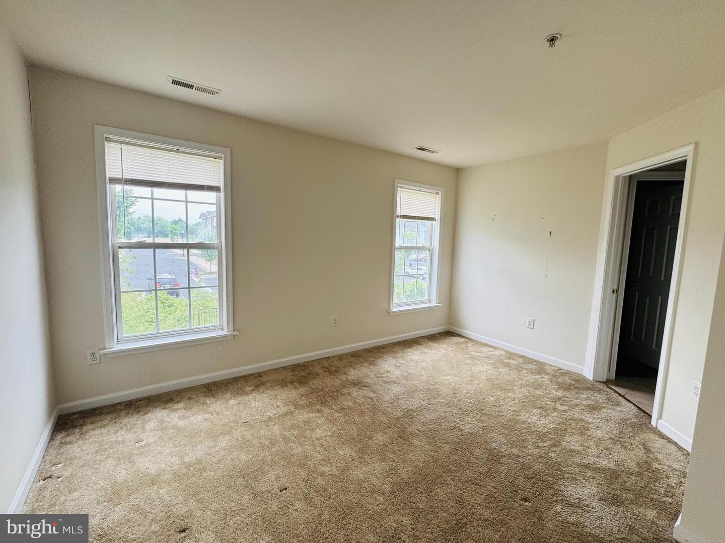 1005 Meadow View Drive photo 12