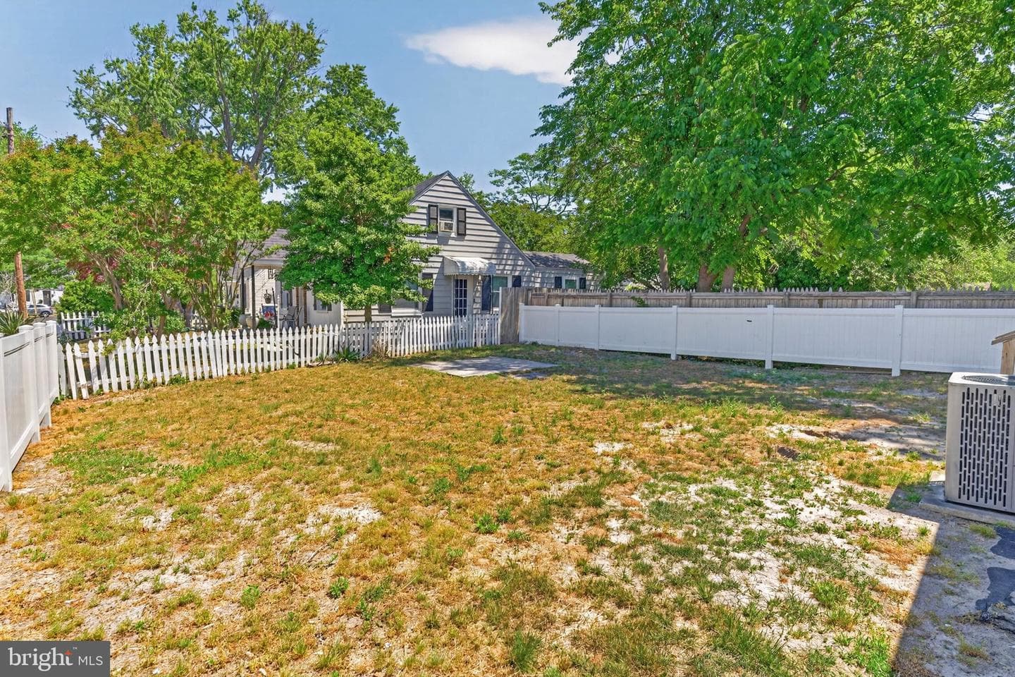 201 Carrollton Avenue photo 2