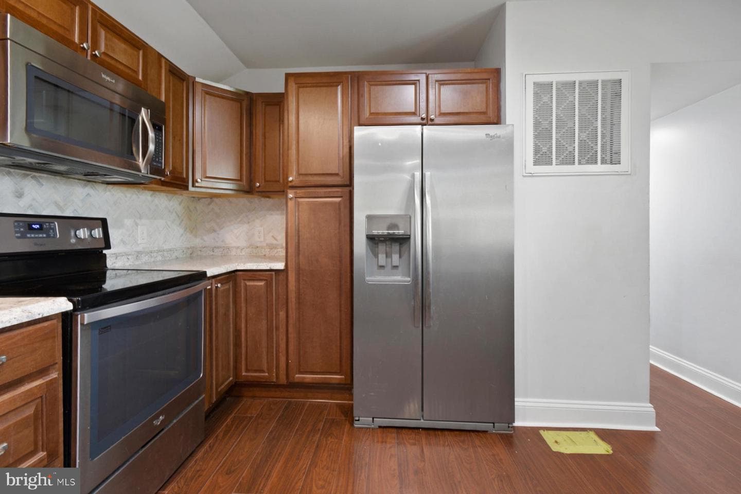 2516 Castle Street photo 13