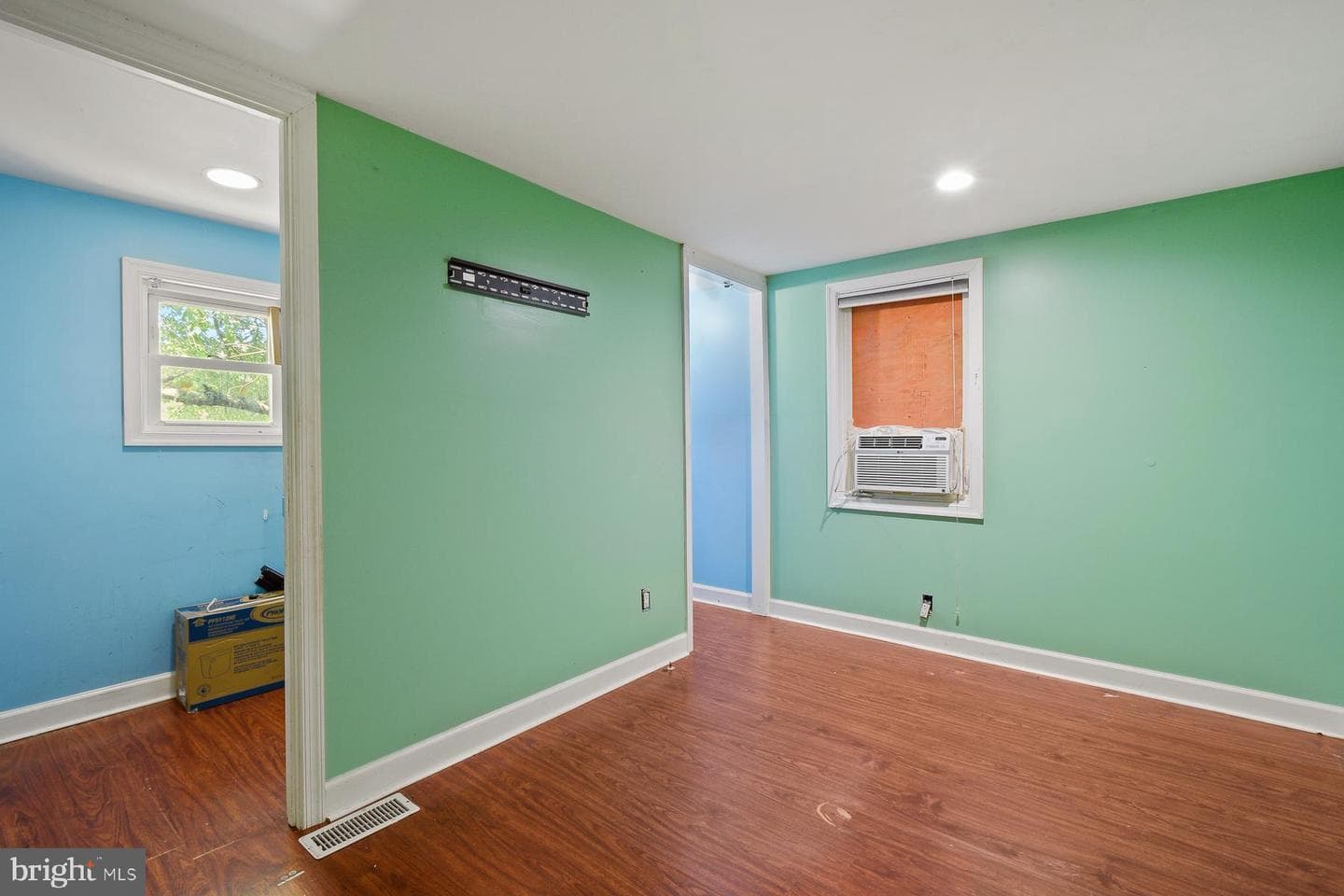 2516 Castle Street photo 7