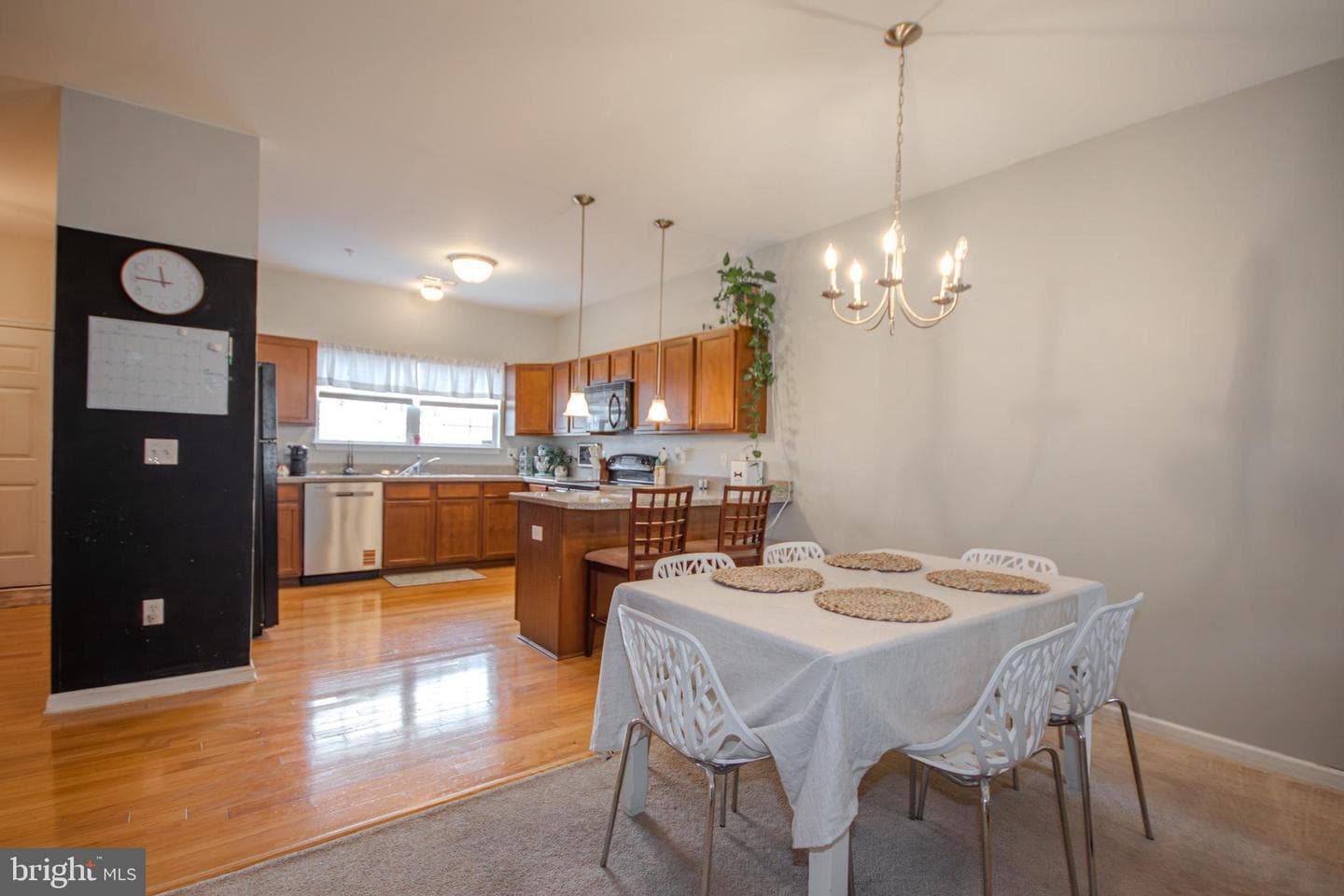 1140 Fairview Ln # 1140 photo 8