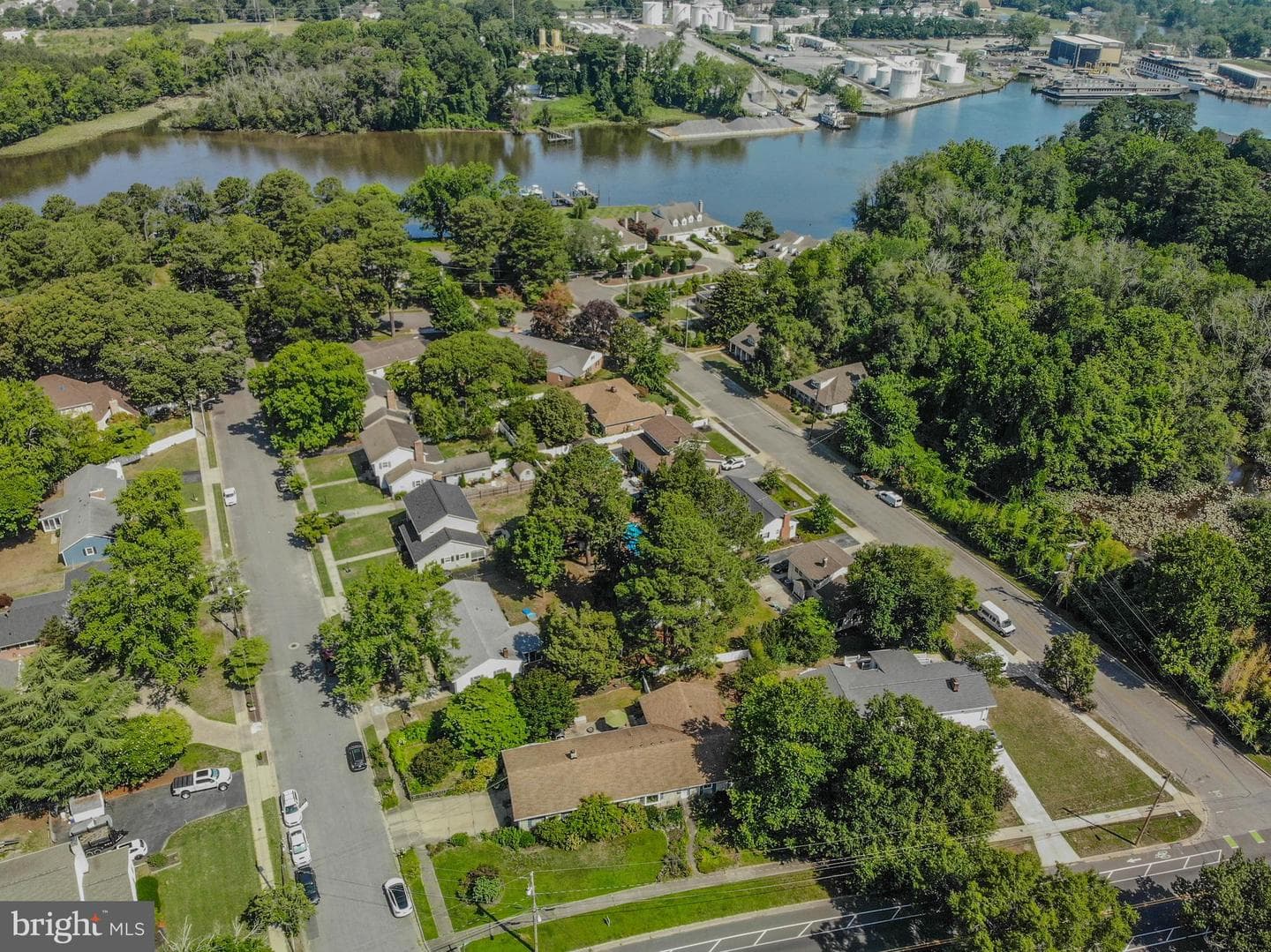 816 Riverside Drive photo 52