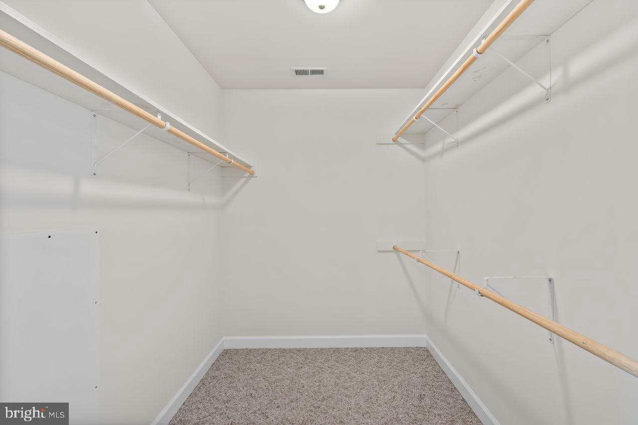 110 Glenbrooke Court photo 29
