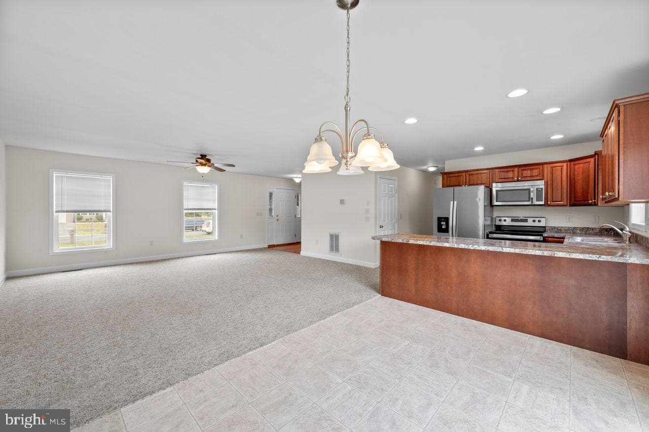 110 Glenbrooke Court photo 8