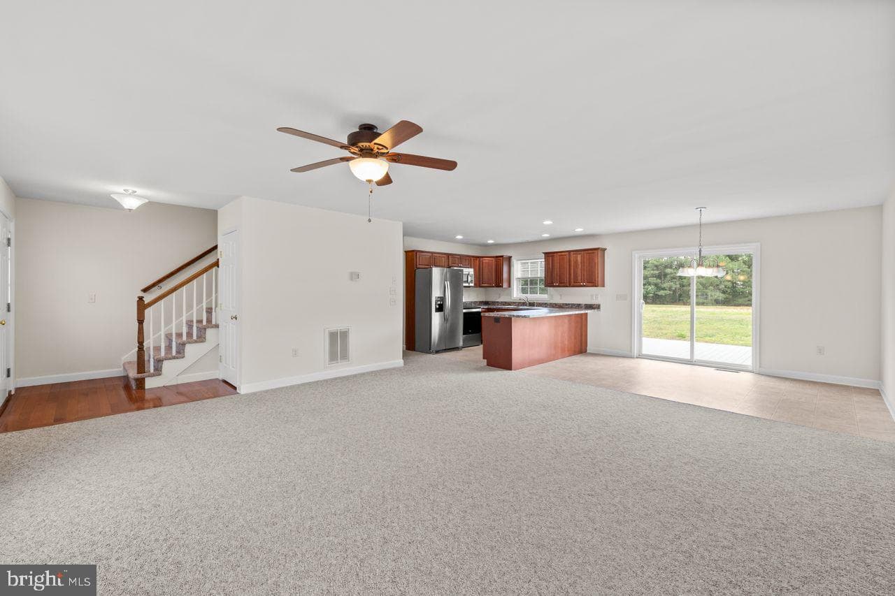 110 Glenbrooke Court photo 9