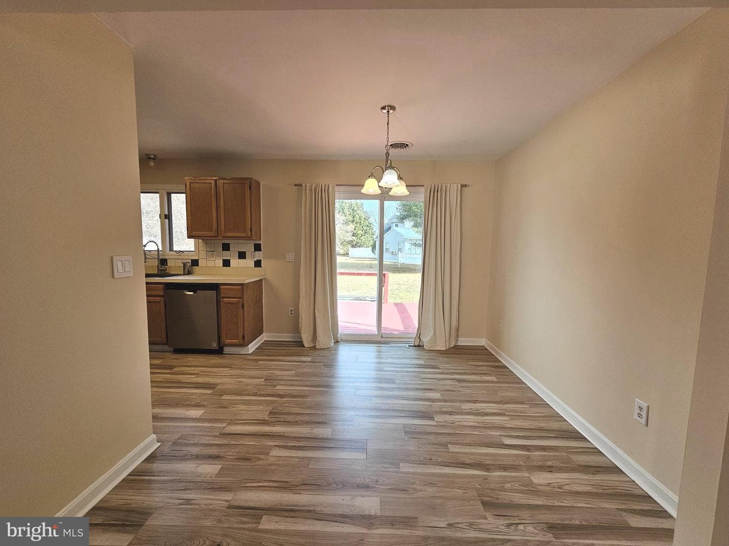 1405 Bantry Ln photo 5