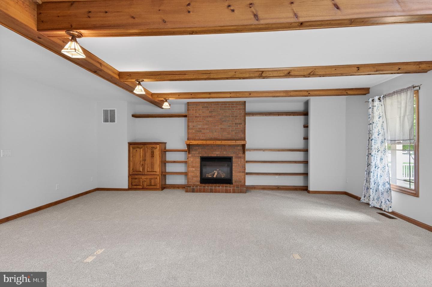 1006 S Schumaker Drive photo 8