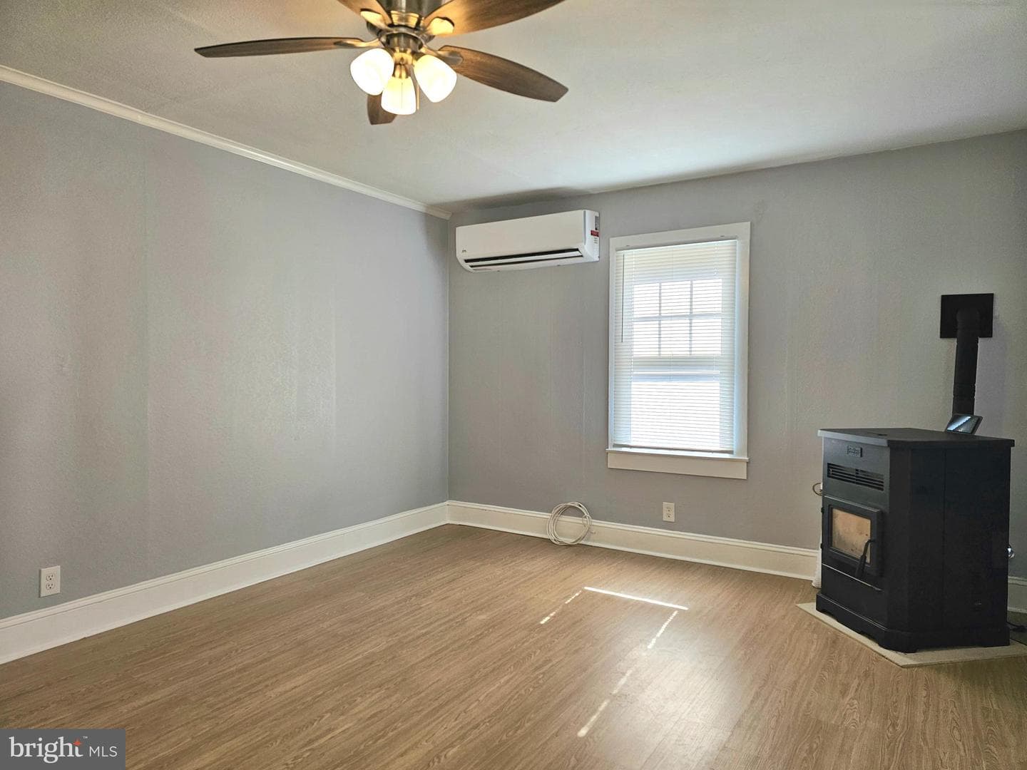 712 Ferndale Road photo 4